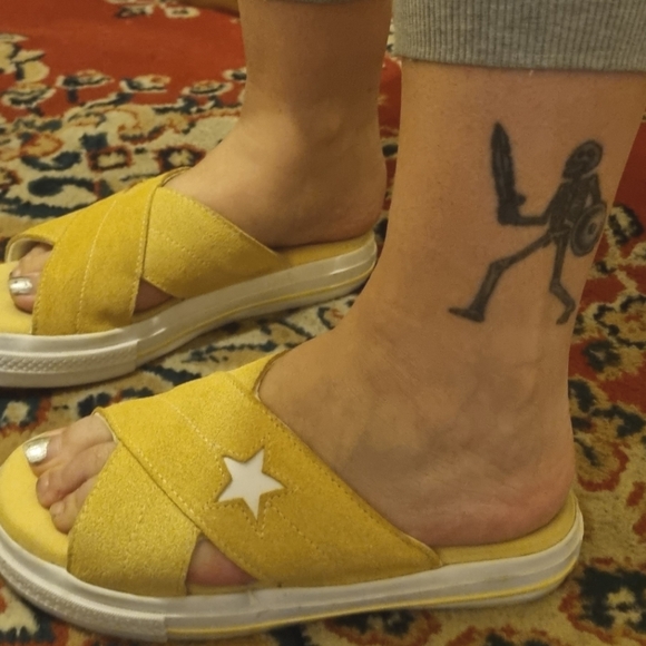 yellow converse slides